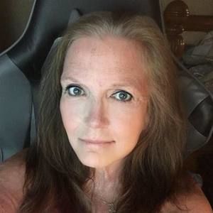 Meet your Posher, Pam